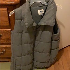 Old Navy Puffer Vest